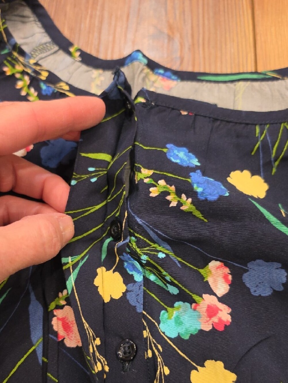🆕 GAP Navy Floral Dress with Blue Yellow Pink Flowers - Picture 3 of 6